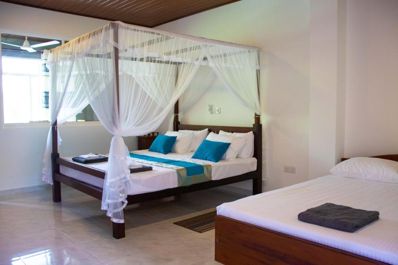 Sri Villa Rest Хиккадува Экстерьер фото