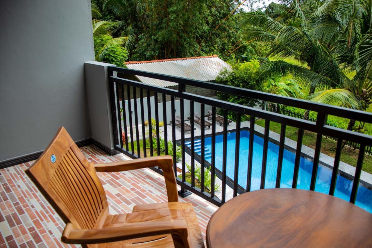 Sri Villa Rest Хиккадува Экстерьер фото
