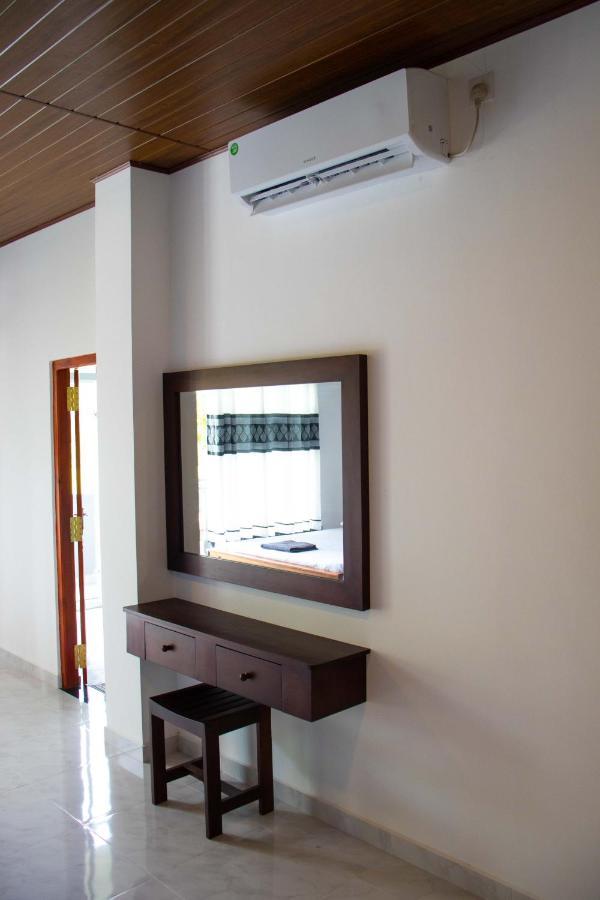 Sri Villa Rest Хиккадува Экстерьер фото