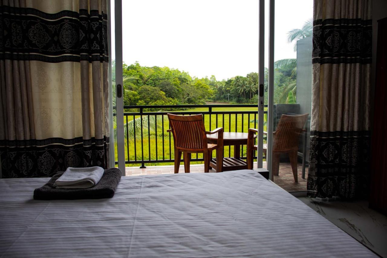 Sri Villa Rest Хиккадува Экстерьер фото