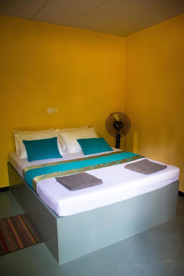 Sri Villa Rest Хиккадува Экстерьер фото